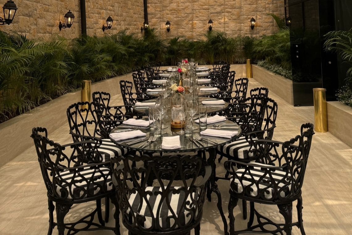 Hamptons Courtyard