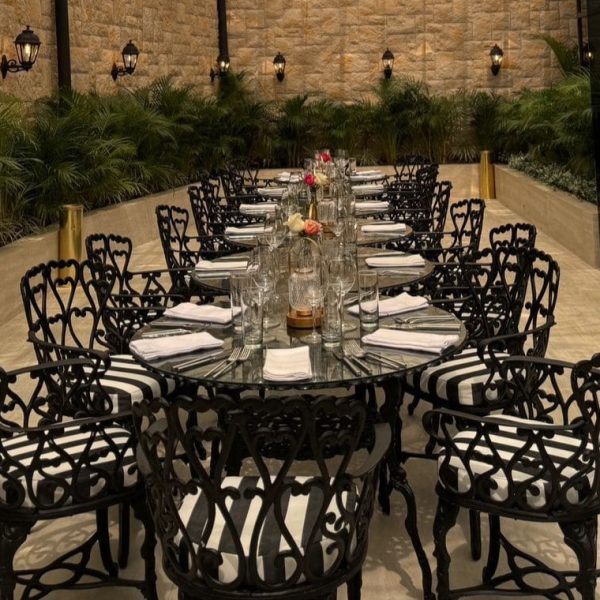 Hamptons Courtyard